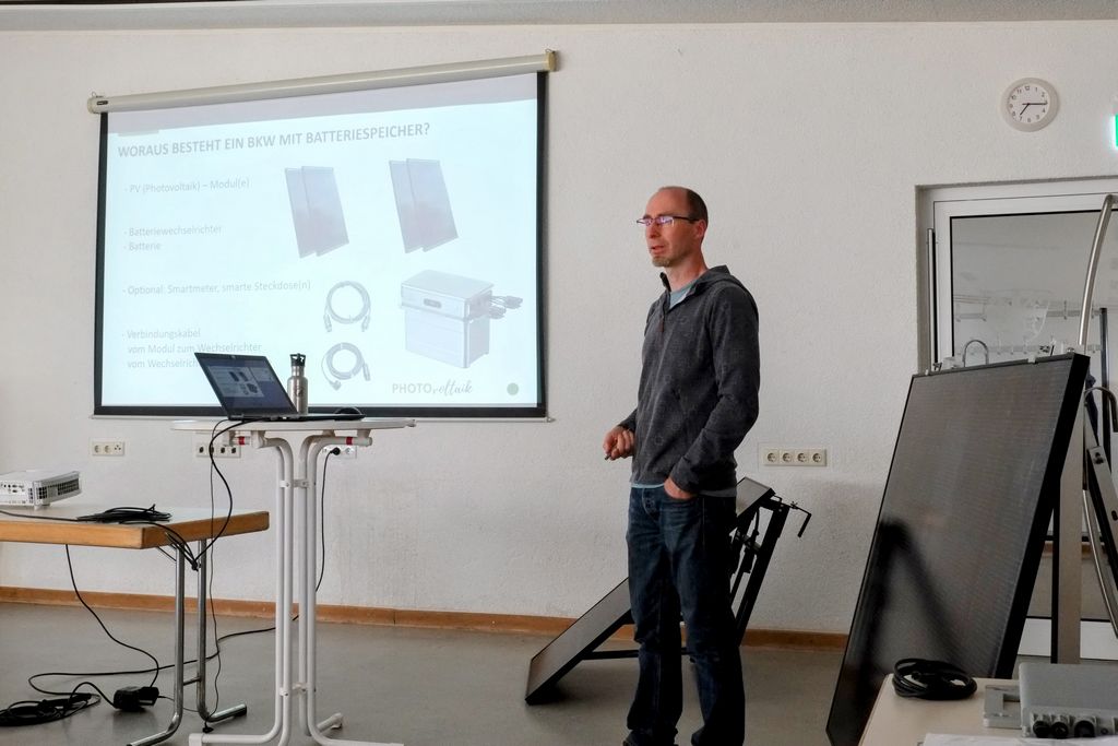 Impressionen vom Informationsabend "Balkonkraftwerke und Batteriespeicher" im Bürgerhaus Kell